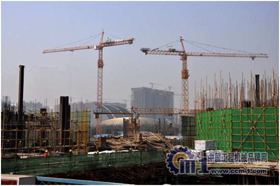 leyu-乐鱼(中国)官方网站_leyu.com塔机参与施工成都高端综合体项目